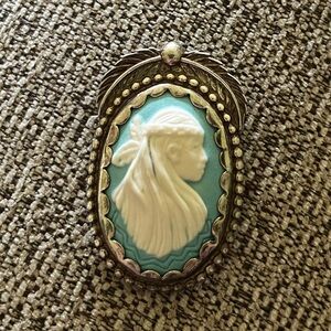 Carolyn Pollack Native American silver cameo